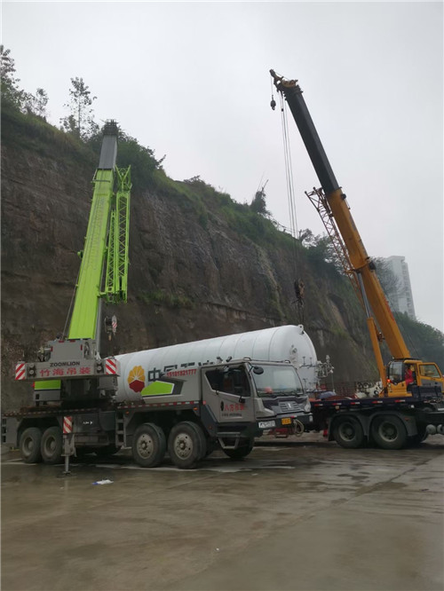 新余市“不怕风雨冻”—— 吊车的 “恶劣环境适应” 技术